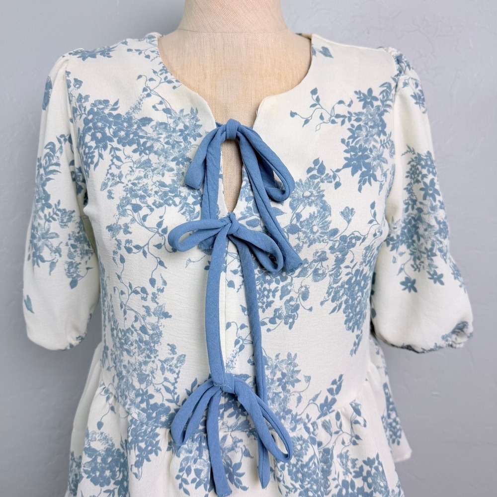 Monteau Los Angeles Floral Tie Front Peplum Blouse Blue Cream Small - Picture 2 of 9